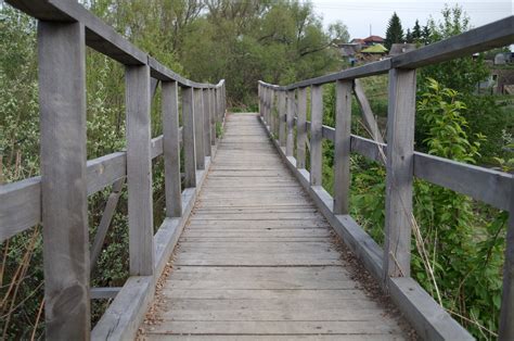 Village Bridge .
